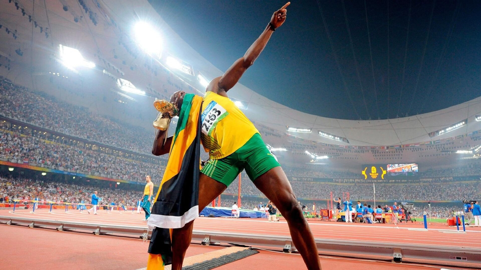 开云在线赛事平台-绝境反击，汉密尔顿如何驾驶跛脚马完成史诗逆转